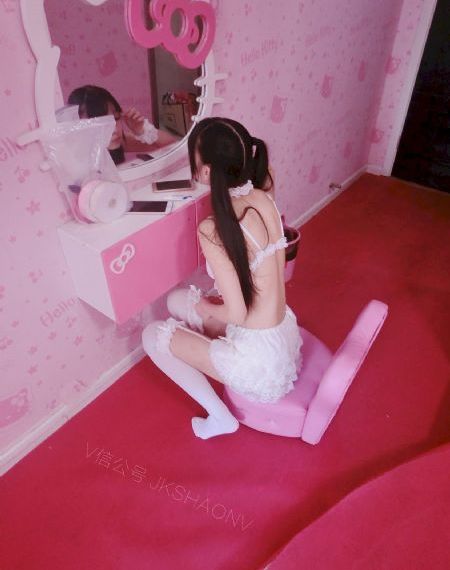 美女zzzwww色_4K免费在线播放